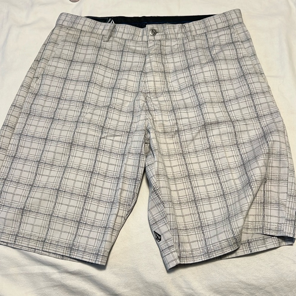 Men’s Volcom Shorts, size 34